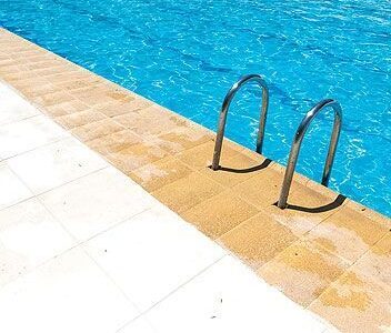 Remate de piscina Moraira Verniprens